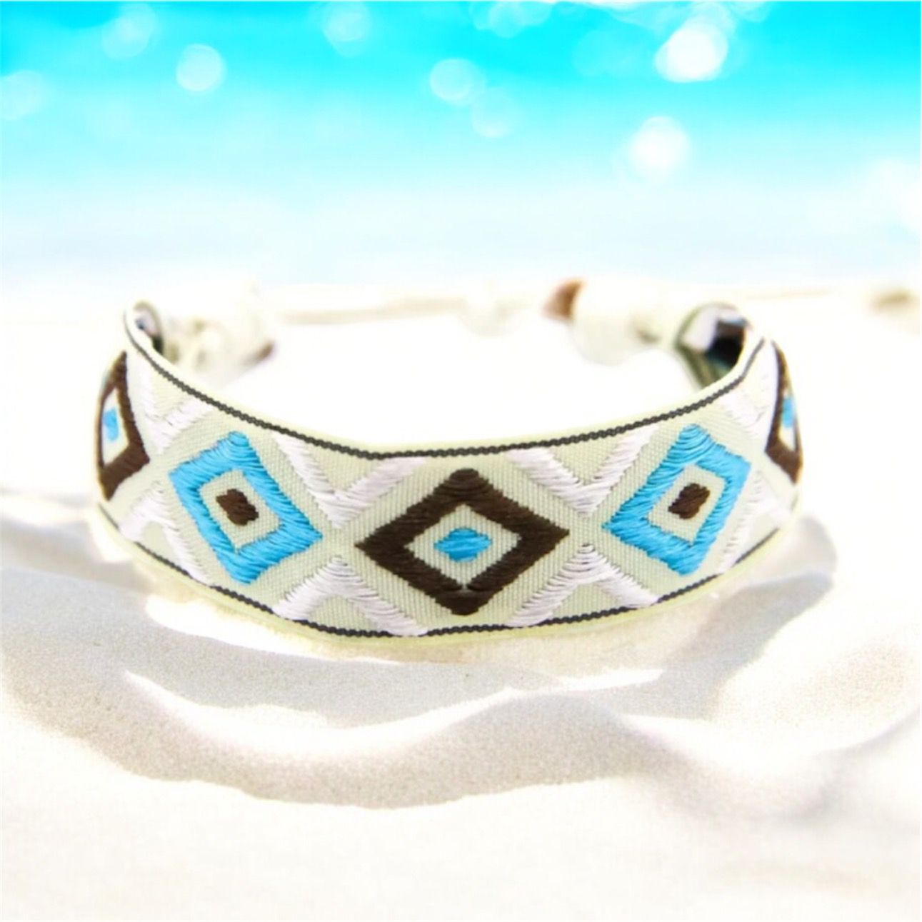 White Sand Beach - Handmade Macrame Bracelet