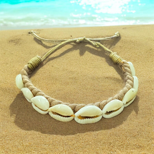 Shell Beach - Hemp Bracelet with Cowrie Shells