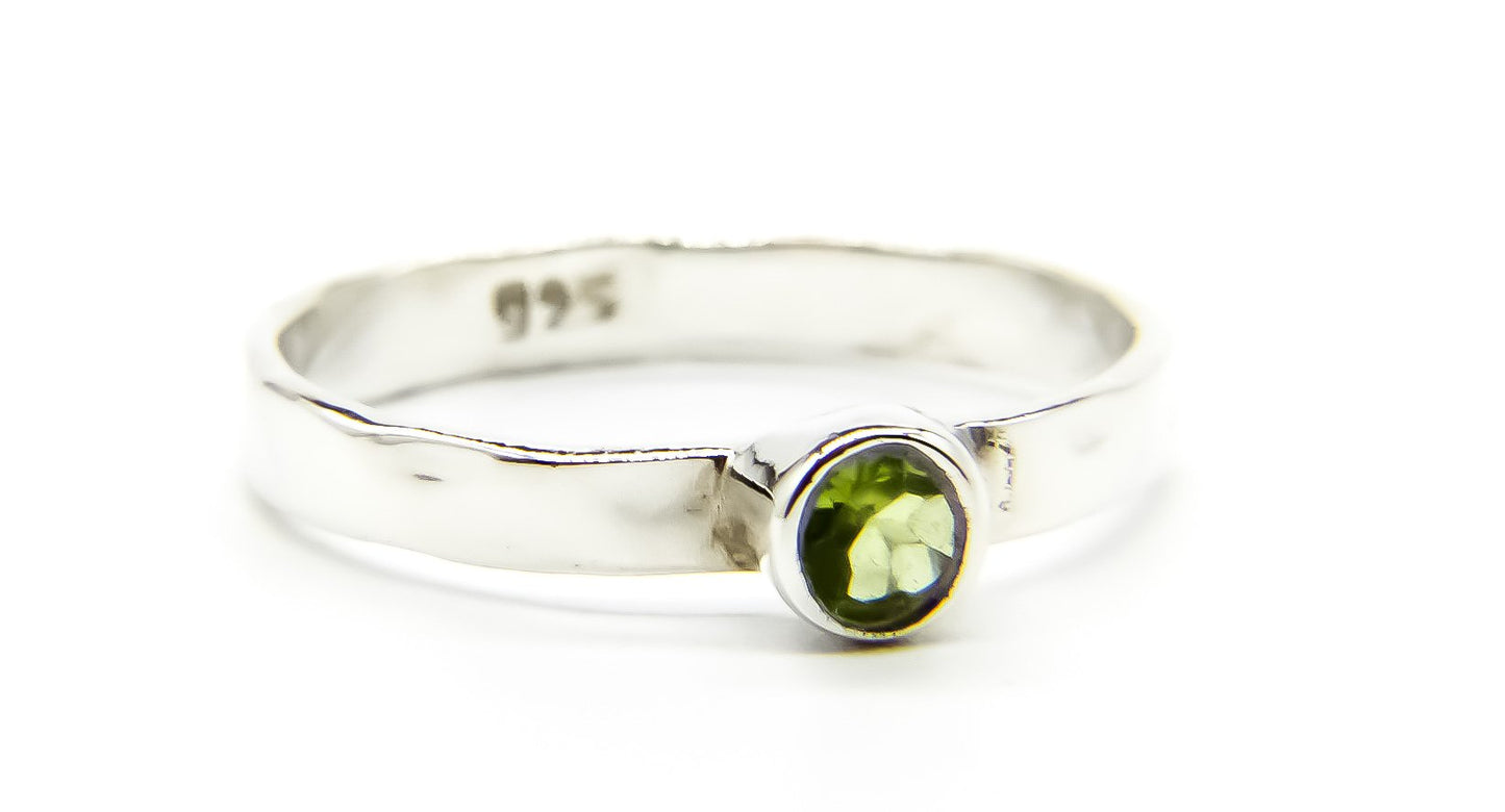 925 Silver Stacking Ring with Peridot Stone - Ben's Beach Jewellery